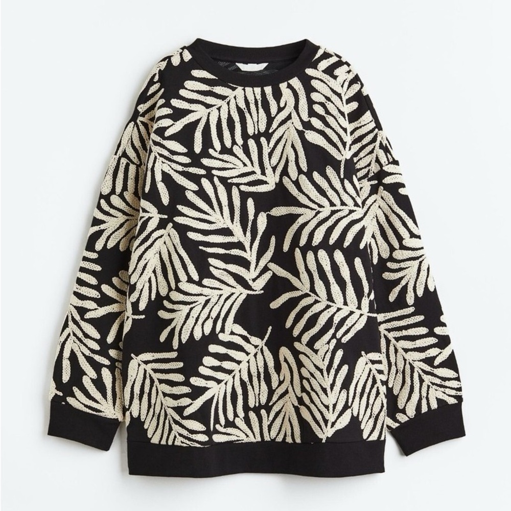 Leaf Pattern Black and Cream Sweater